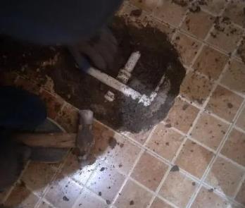 金塔卫生间漏水维修公司为您分享下卫生间渗水如何处理及注意事项